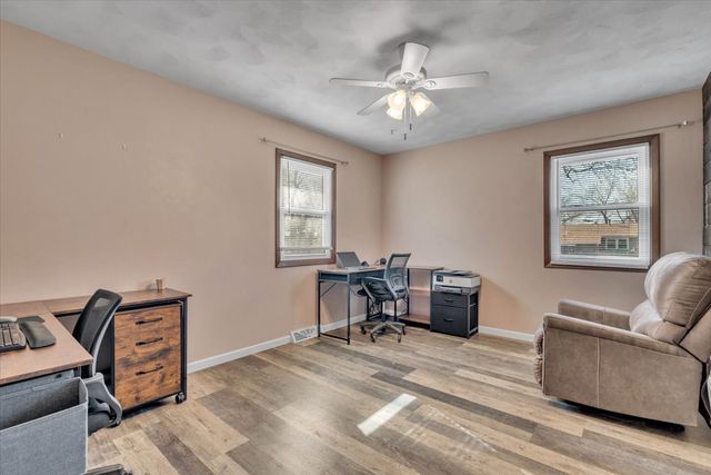 5332 31st Avenue Court, Moline, IL 61265