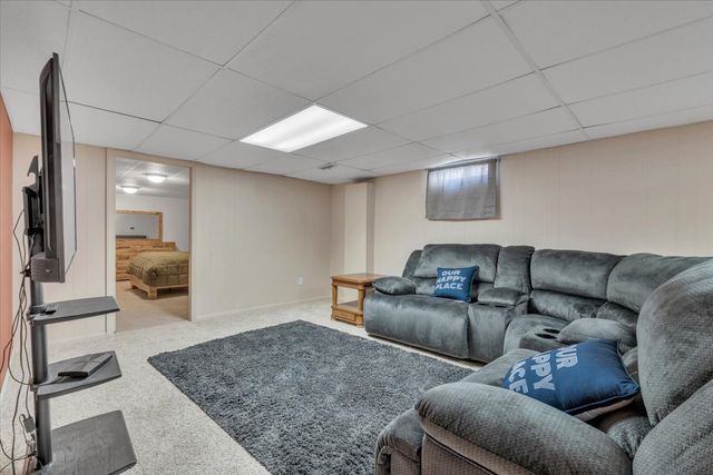 5332 31st Avenue Court, Moline, IL 61265