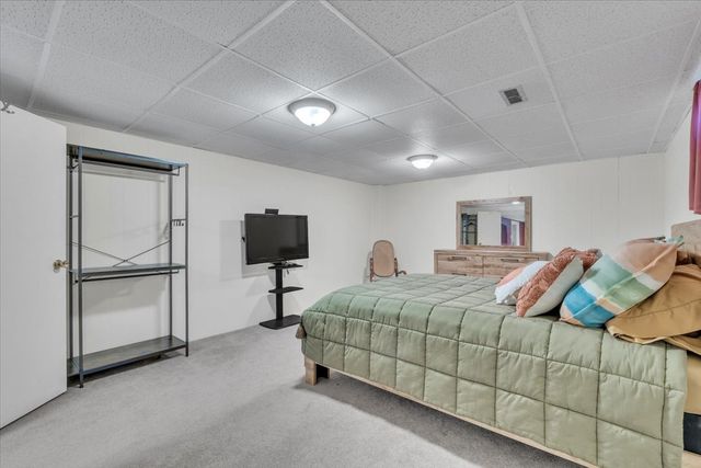 5332 31st Avenue Court, Moline, IL 61265