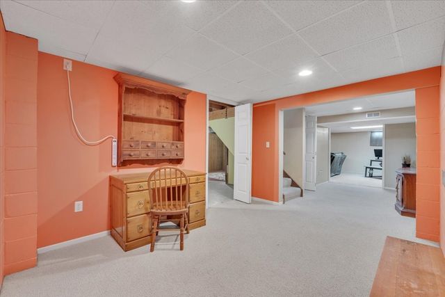 5332 31st Avenue Court, Moline, IL 61265