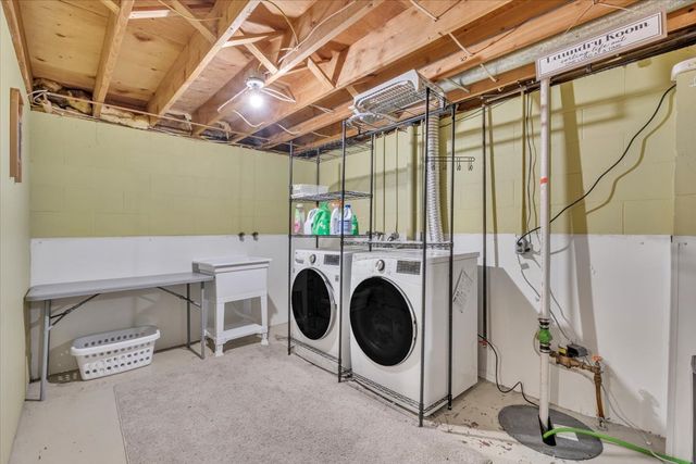 5332 31st Avenue Court, Moline, IL 61265