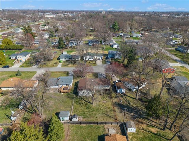 5332 31st Avenue Court, Moline, IL 61265