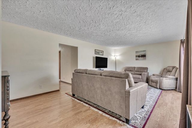 5332 31st Avenue Court, Moline, IL 61265