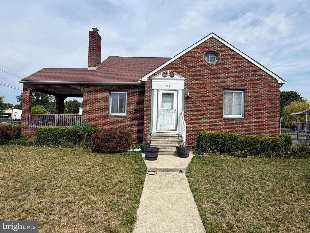 723 S 6TH ST, Vineland, NJ 08360