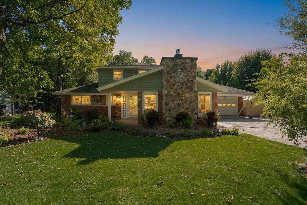 3267 W Skamra AVENUE, Franklin, WI 53132