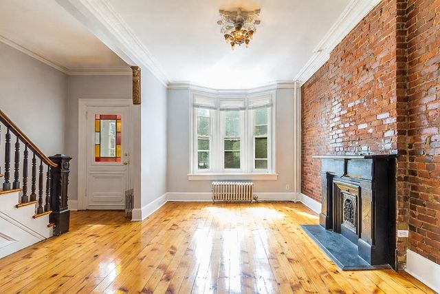 132 AVENUE C, Bayonne, NJ 07002