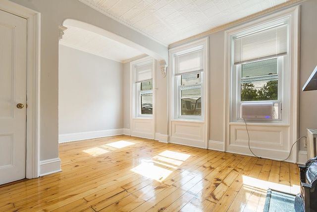 132 AVENUE C, Bayonne, NJ 07002