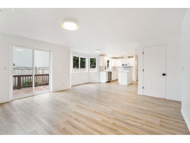 2952 Nw OGDEN St, Camas, WA 98607