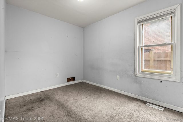 16145 Stahelin Avenue, Detroit, MI 48219