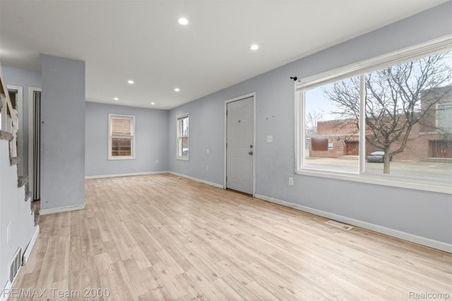 16145 Stahelin Avenue, Detroit, MI 48219