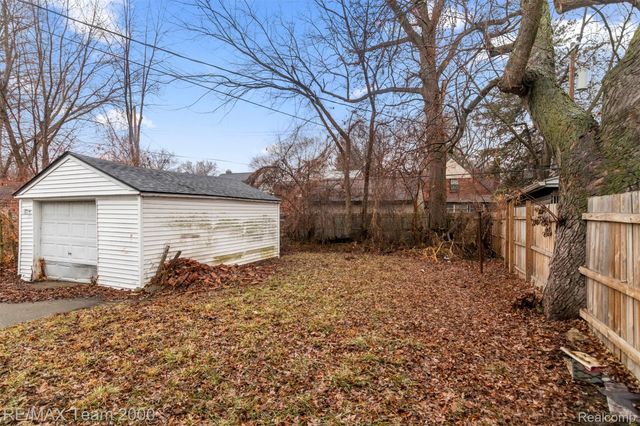 16145 Stahelin Avenue, Detroit, MI 48219