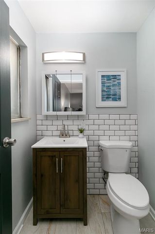 318 N Dade Avenue, Ferguson, MO 63135