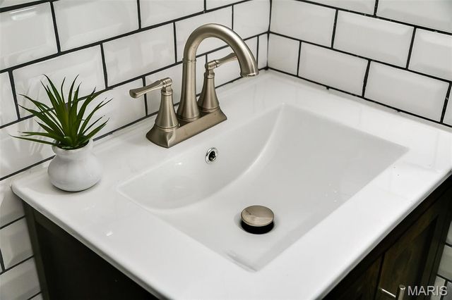 318 N Dade Avenue, Ferguson, MO 63135