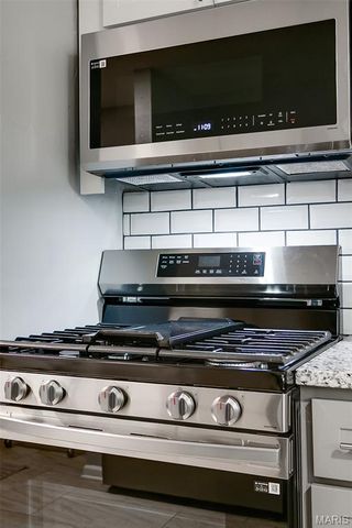 318 N Dade Avenue, Ferguson, MO 63135