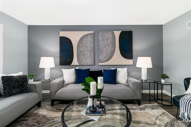 318 N Dade Avenue, Ferguson, MO 63135