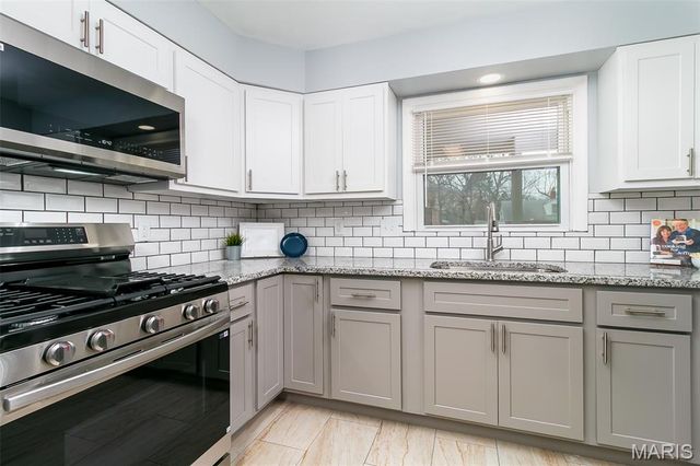 318 N Dade Avenue, Ferguson, MO 63135