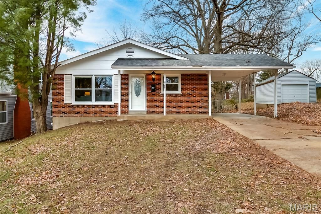 318 N Dade Avenue, Ferguson, MO 63135