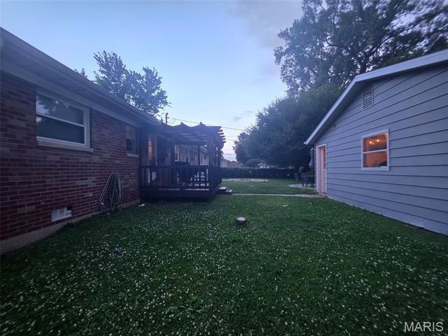 41 Crossroad Drive, Fairview Heights, IL 62208