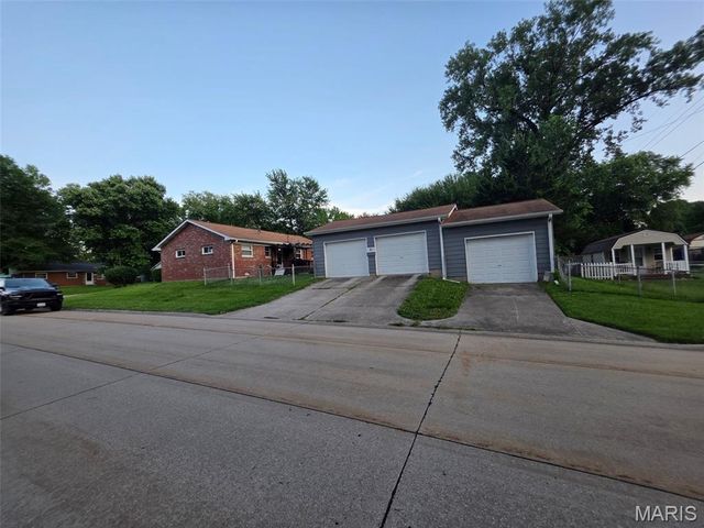41 Crossroad Drive, Fairview Heights, IL 62208