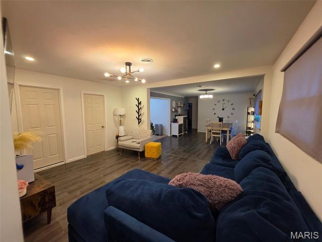 41 Crossroad Drive, Fairview Heights, IL 62208