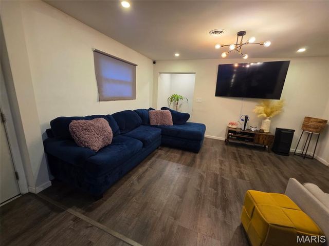41 Crossroad Drive, Fairview Heights, IL 62208