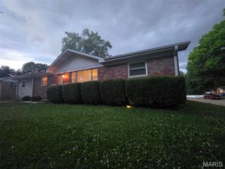 41 Crossroad Drive, Fairview Heights, IL 62208