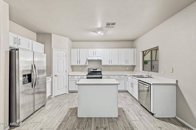 10039 E PAMPA Avenue, Mesa, AZ 85212