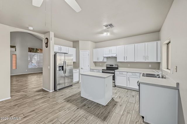 10039 E PAMPA Avenue, Mesa, AZ 85212