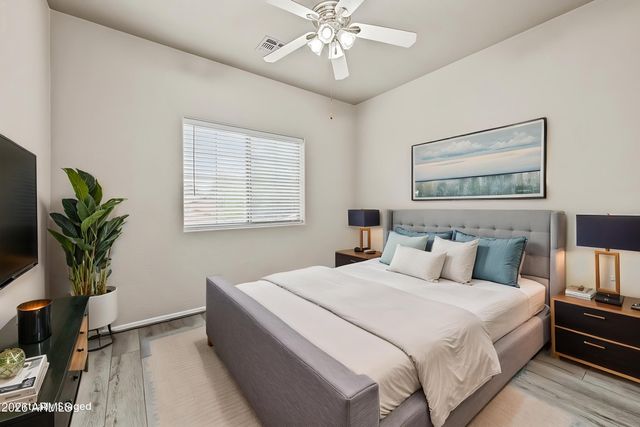 10039 E PAMPA Avenue, Mesa, AZ 85212