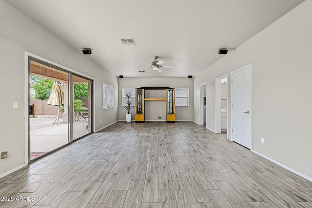 10039 E PAMPA Avenue, Mesa, AZ 85212