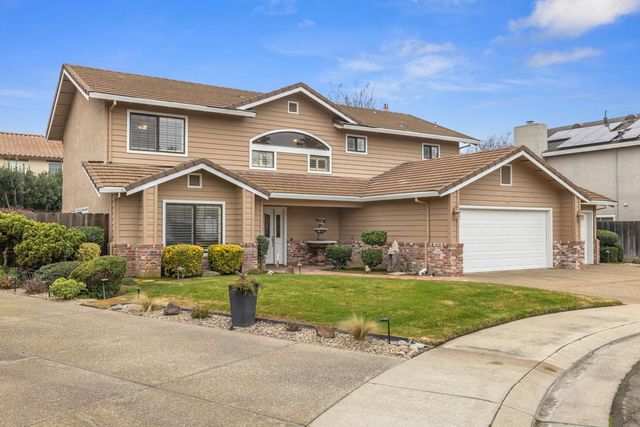 1807 Orchis Ct, Lodi, CA 95242