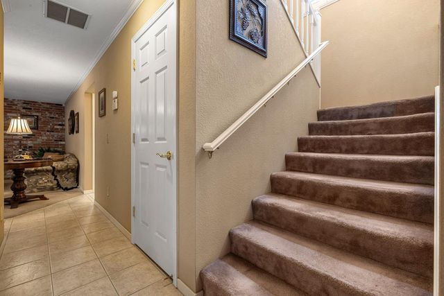 1807 Orchis Ct, Lodi, CA 95242