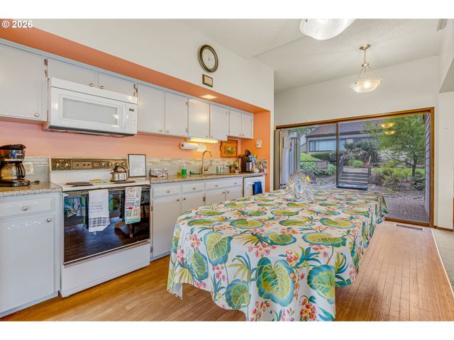 4244 Ne 125TH Pl, Portland, OR 97230