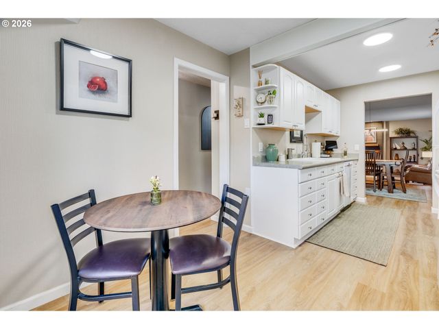4244 Ne 125TH Pl, Portland, OR 97230