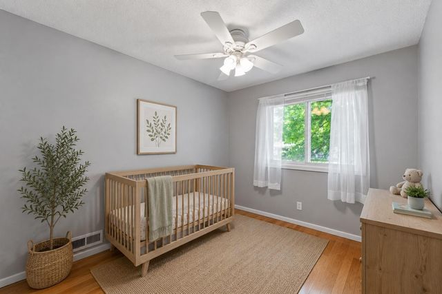 3098 Evelyn Street, Roseville, MN 55113