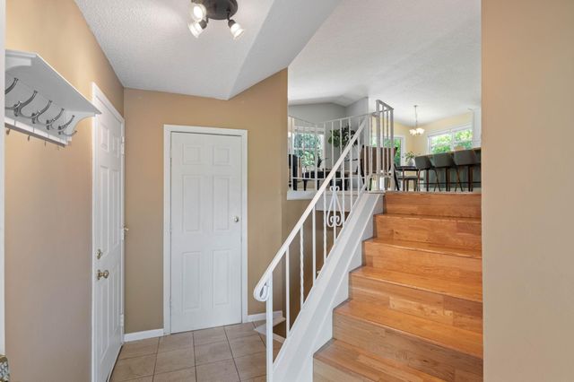3098 Evelyn Street, Roseville, MN 55113