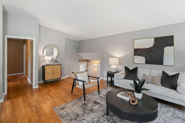 3098 Evelyn Street, Roseville, MN 55113