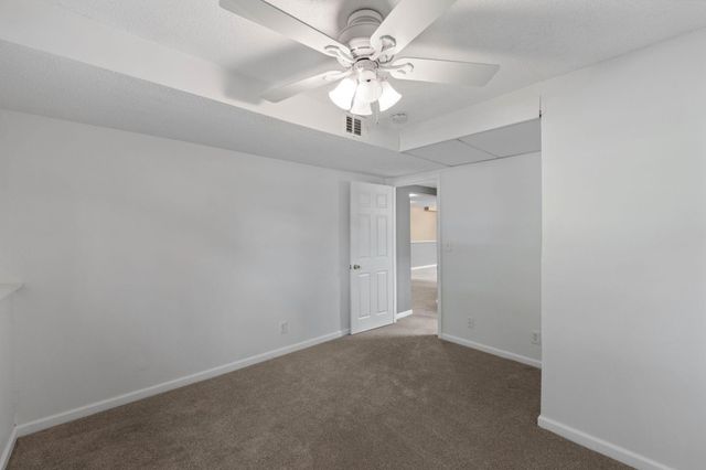 3098 Evelyn Street, Roseville, MN 55113