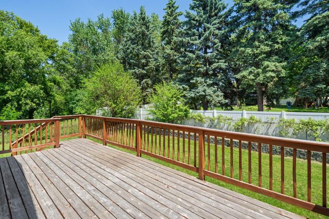 3098 Evelyn Street, Roseville, MN 55113