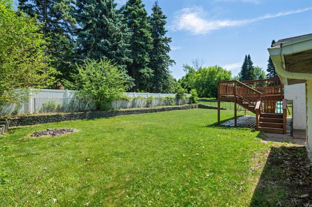 3098 Evelyn Street, Roseville, MN 55113
