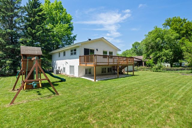 3098 Evelyn Street, Roseville, MN 55113
