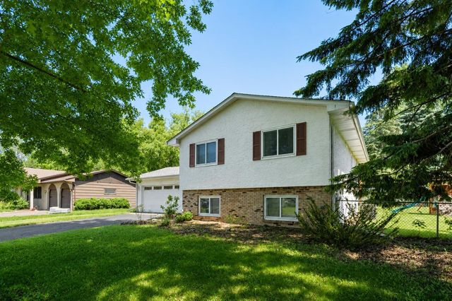 3098 Evelyn Street, Roseville, MN 55113
