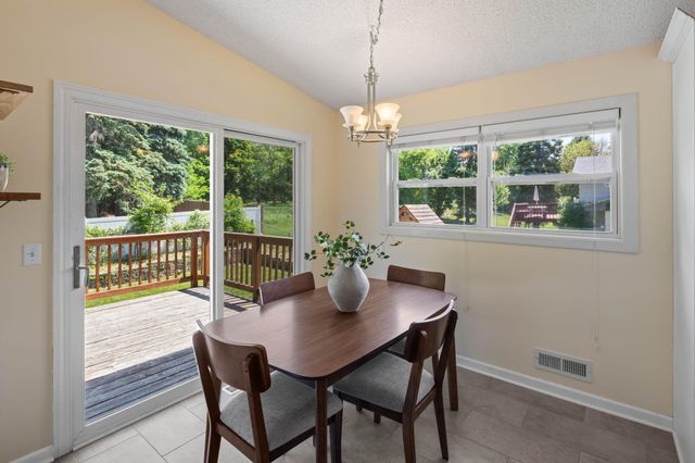 3098 Evelyn Street, Roseville, MN 55113