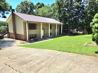 717 2nd Street SW, Conover, NC 28613