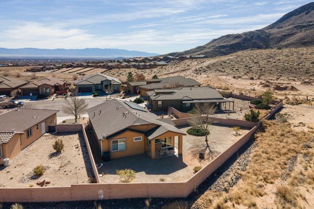 721 Promenade Trail SW, Los Lunas, NM 87031