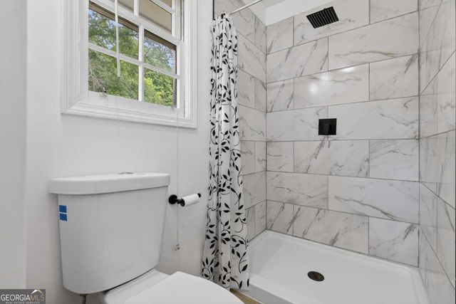207 Buena Vista Street, Winder, GA 30680