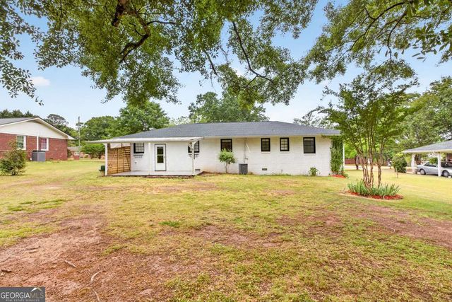 207 Buena Vista Street, Winder, GA 30680