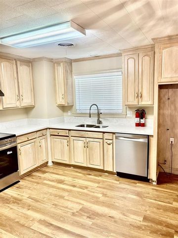 2607 E Academy Avenue, Jennings, LA 70546