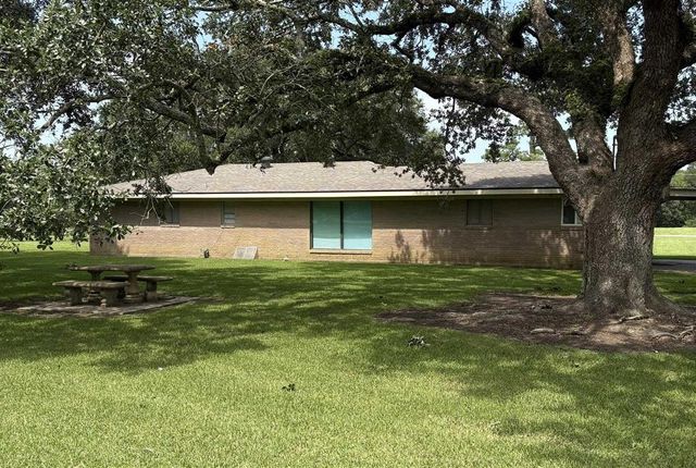 2607 E Academy Avenue, Jennings, LA 70546