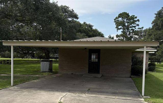 2607 E Academy Avenue, Jennings, LA 70546